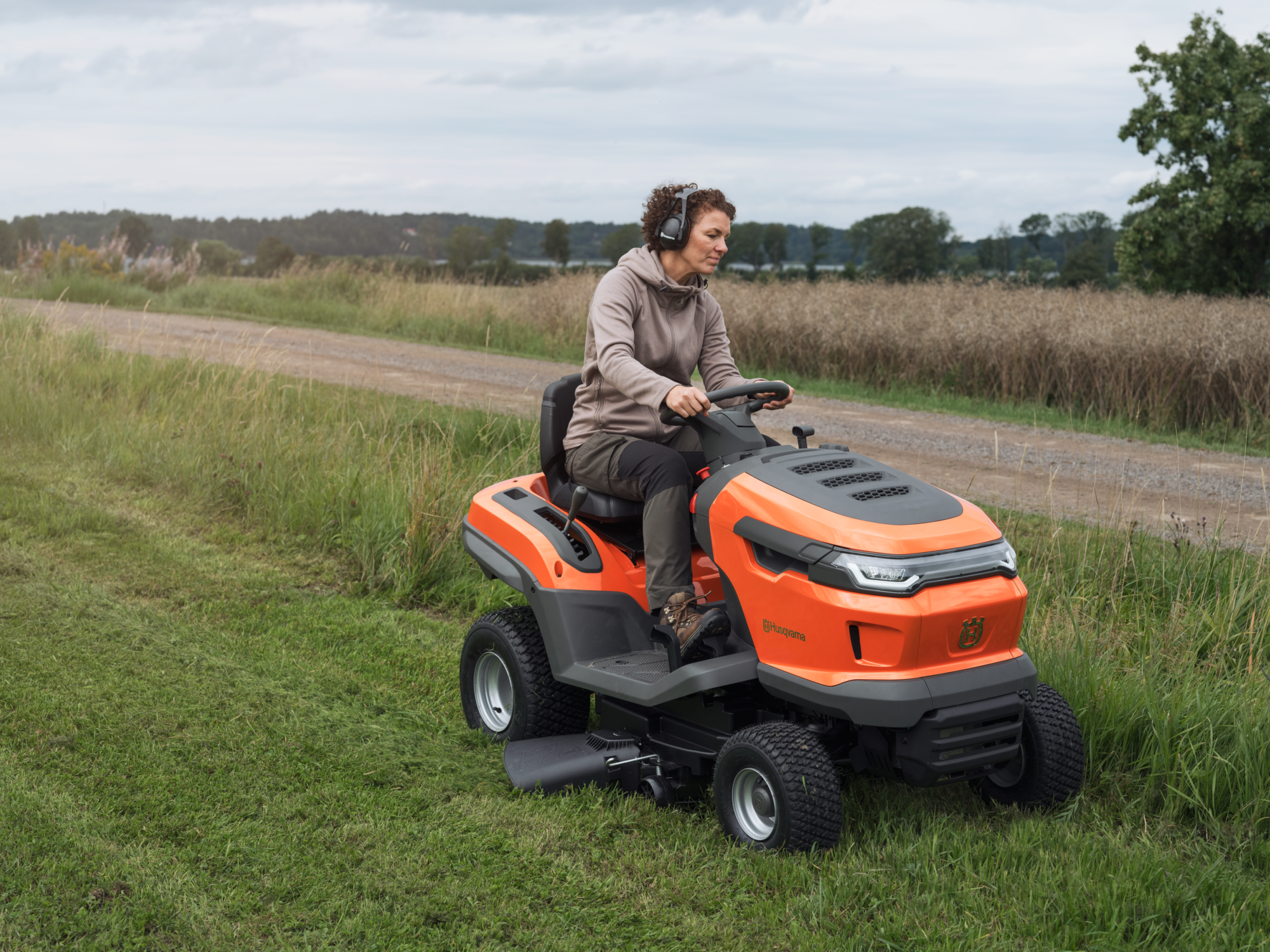 Tracteur Tondeuse - TS 215T HUSQVARNA